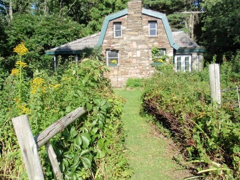 Building Photo - 304 Mineah Rd