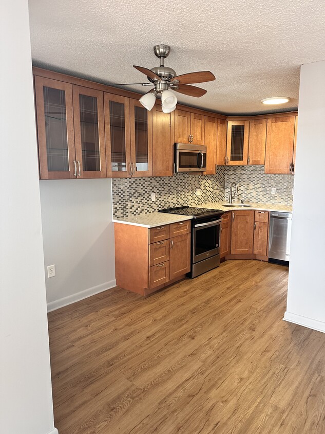 Photo - 300 Lynn Shore Dr (Lynn, MA)