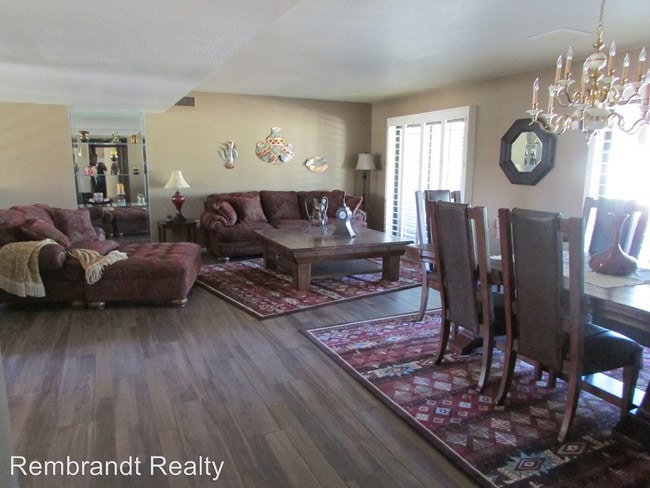 Building Photo - 3 br, 2 bath  - 13318 W Meeker Blvd