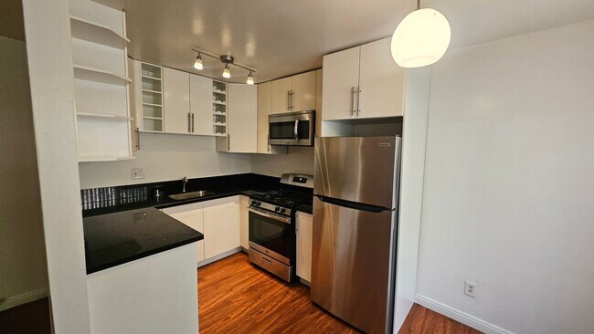 Foto del edificio - 933 S Gramercy Dr