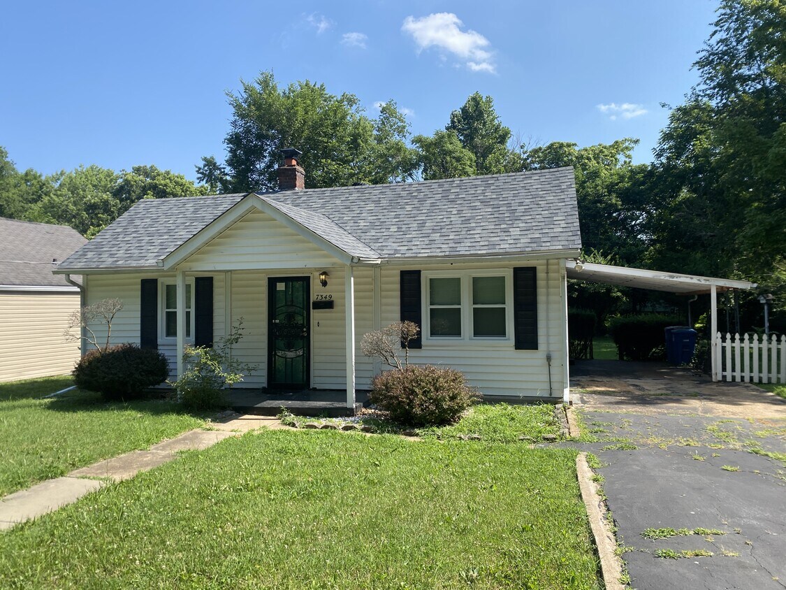 Foto principal - 7349 Jenwood Ave