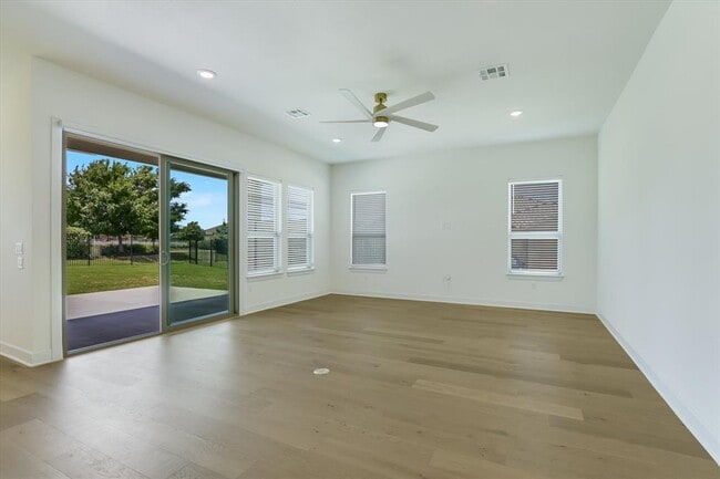 Building Photo - 1809 Mazarro Dr