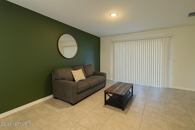 Foto del edificio - 8232 Watercourse Wy