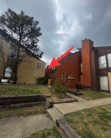 Building Photo - 7152 Fair Oaks Ave