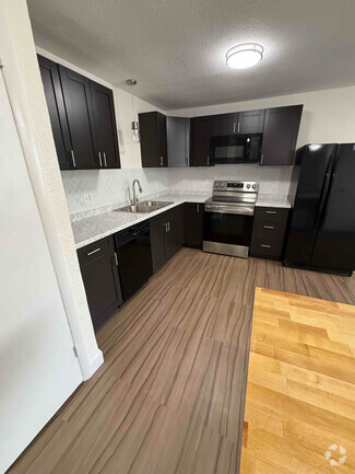 Building Photo - 208 Benham St
