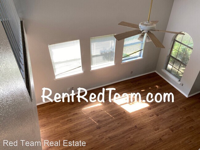 Foto del edificio - 3 br, 2 bath House - 1418 Woodfern Dr.
