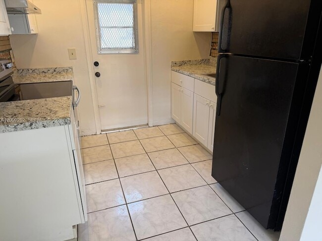Foto del edificio - 728 SW 7th St