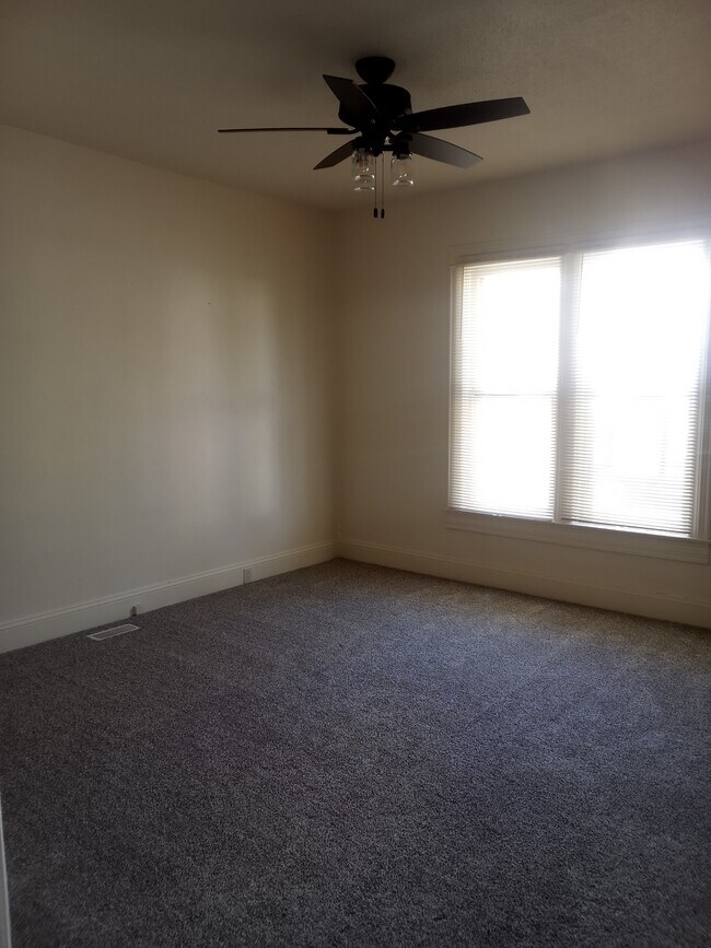 Dormitorio principal - 1126 Degroff St