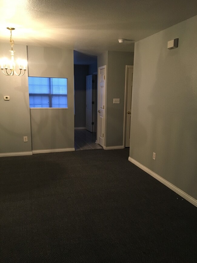 Photo - 3045 Skylar Ln House