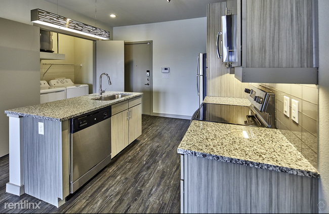 Building Photo - 2 br, 2 bath Flat - 1200 Belleview St 965