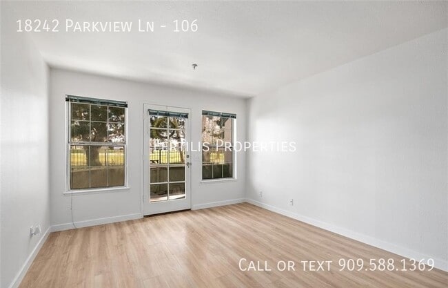 Photo - 18242 Parkview Ln House