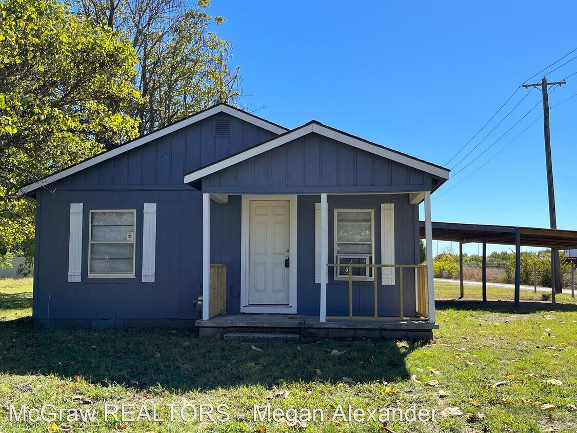 3 br, 1 bath House 102 E Atlanta House Rental in Davis, OK