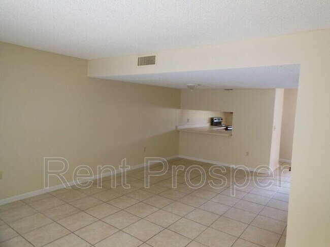 Building Photo - 4265 S Semoran Blvd