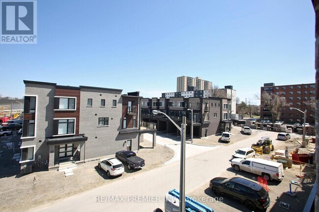 Building Photo - 73 Akil Thomas Gdns