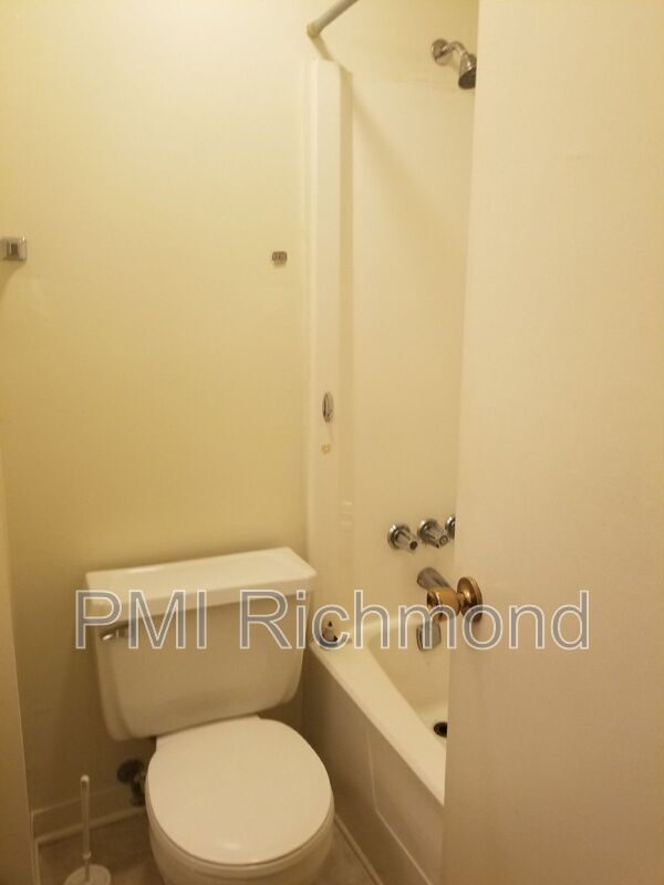 Foto del edificio - 9412 Greatbridge Rd