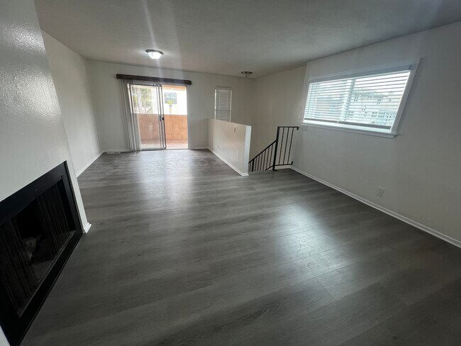 Building Photo - 1110 Hingham Ln