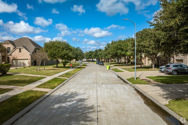 If you are looking for a home in Rosenberg, there are many options to choose from.