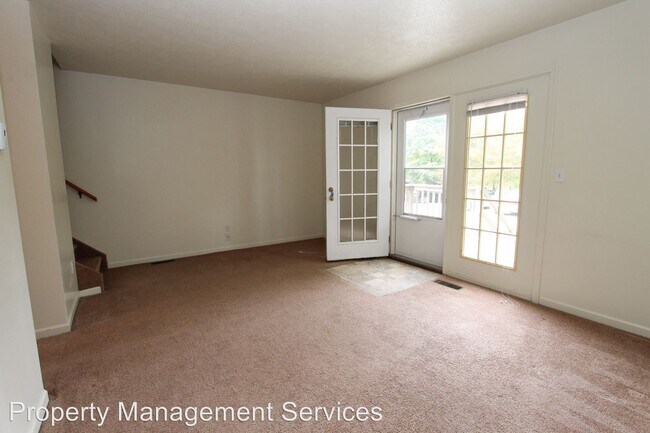 Building Photo - 813 W Wilden Ave