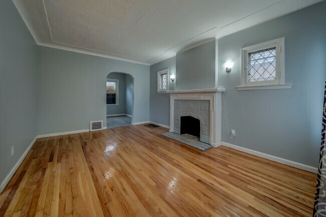 Foto del edificio - 16225 Hartwell St