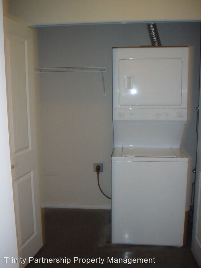 Foto del edificio - 902 NE 43rd St