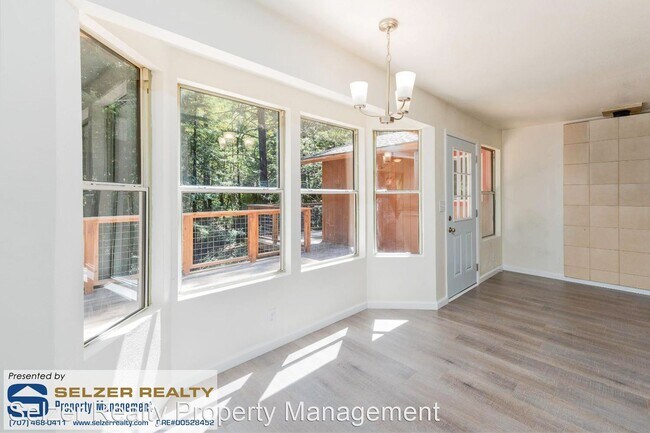 Foto del edificio - 3 br, 2 bath House - 2153 Poppy Ln.