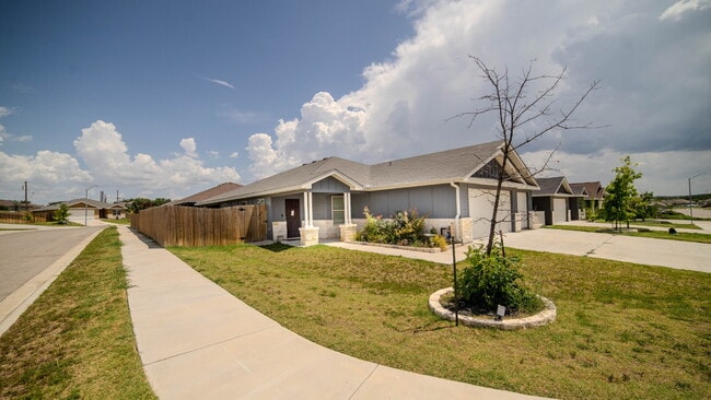 Building Photo - 770 Freedom Cir