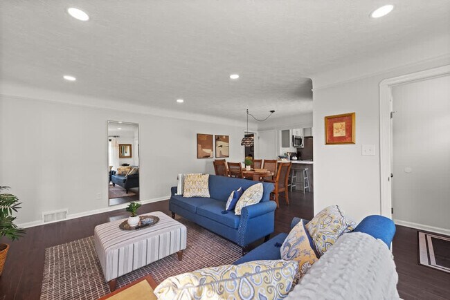 Foto del edificio - 6430 Olde York Rd