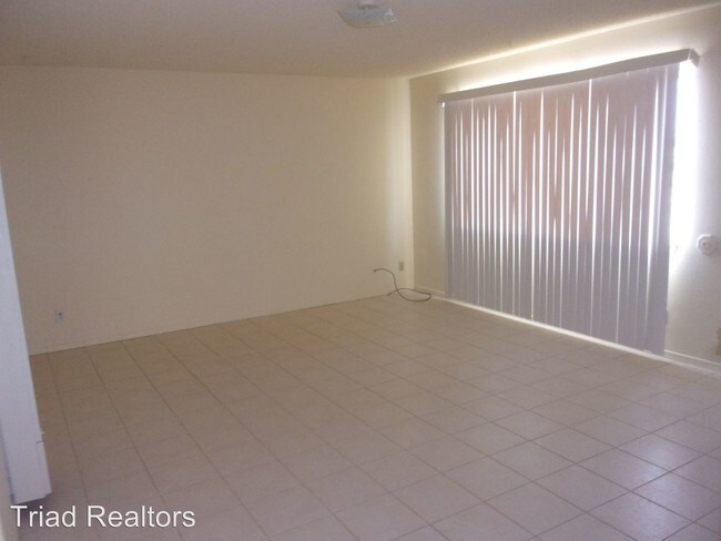 Building Photo - 4 br, 2 bath House - 6344 Mojave Ave