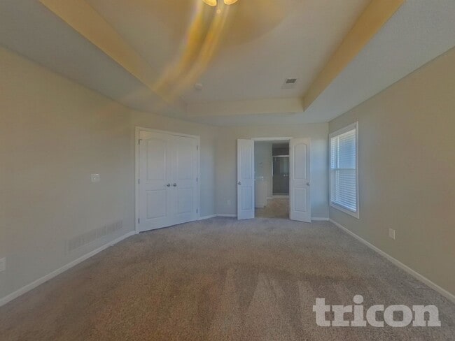 Building Photo - 5004 Woodstock St