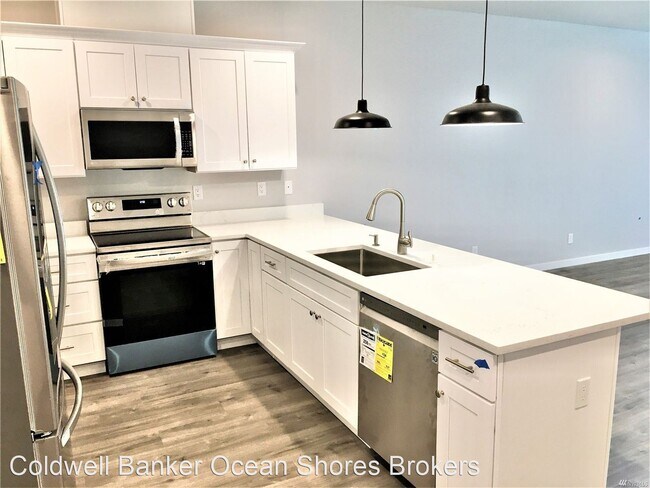 Building Photo - 2 br, 2 bath House - 32 Sunset Blvd #B