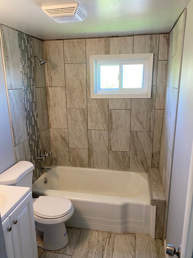 Bathroom - 547 E Utica St