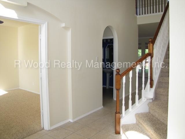 Building Photo - 1501 Brook Ridge Ave