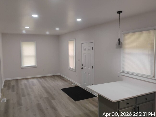 Foto del edificio - 6015 Hosmer Ave