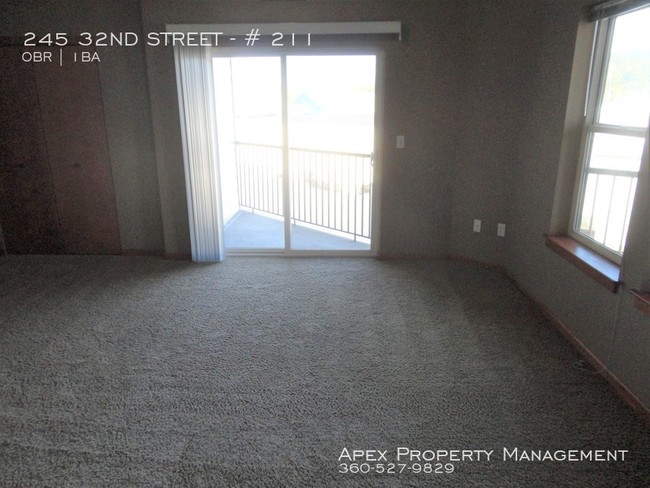 Foto del edificio - NEAR WWU - Stoneway Apartments