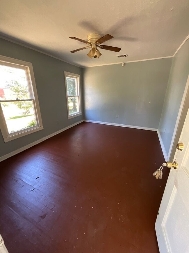 Building Photo - Section 8 Approved