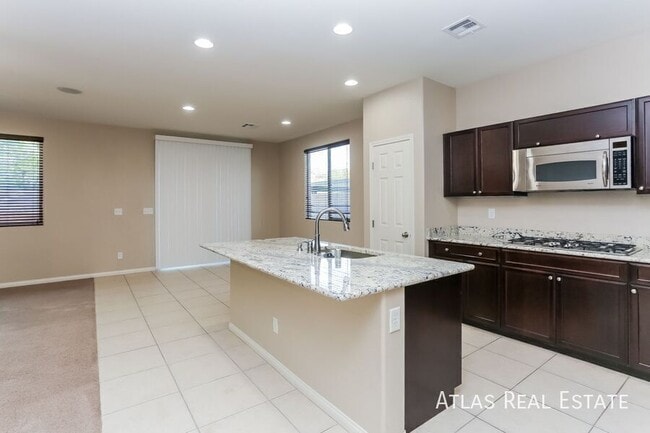 Building Photo - 10320 Pima Crossing Ave