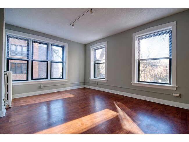 Foto del edificio - 725 W Sheridan Rd