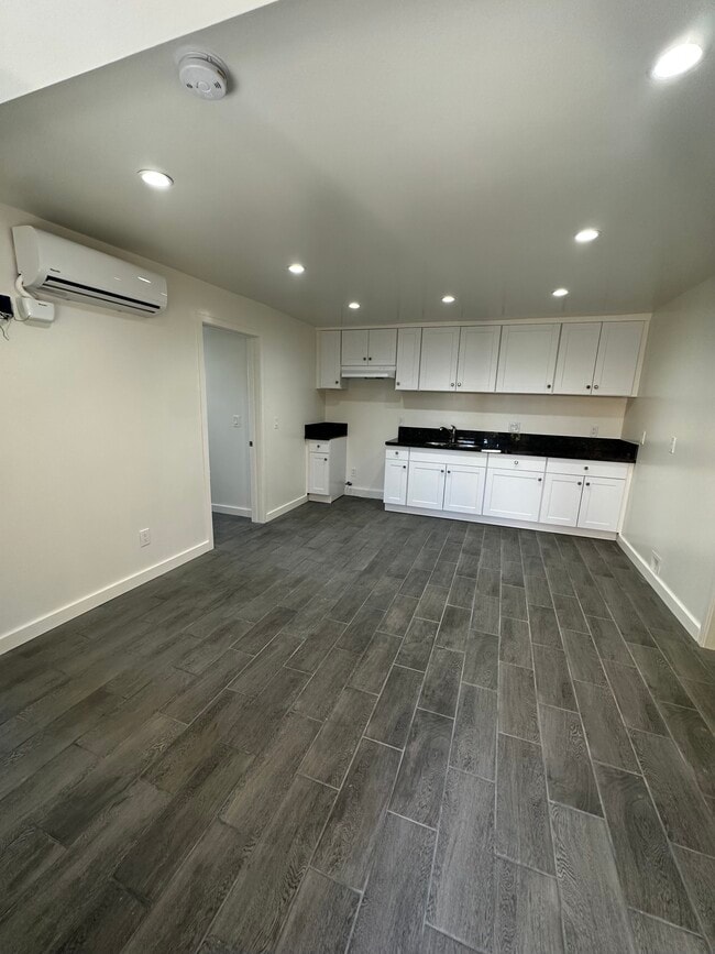 Open Kitchen - 957 W 45th St Apartments