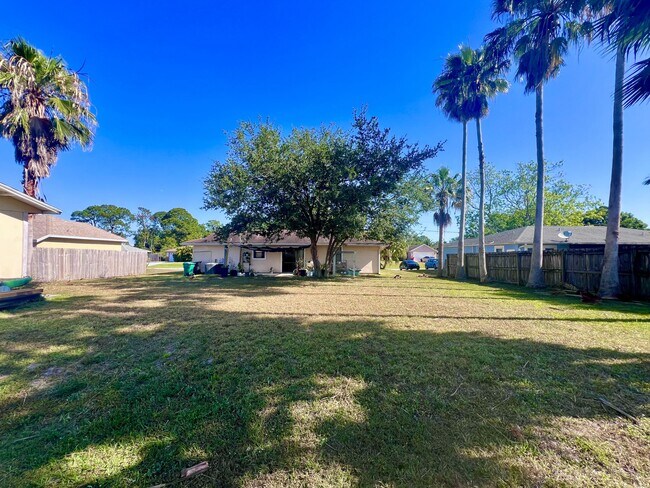Foto del edificio - 1232 SW Sudder Ave