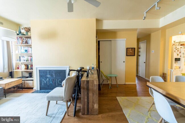 Building Photo - 1715 15th St NW