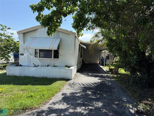 Foto del edificio - 3161 SW 53rd Ave