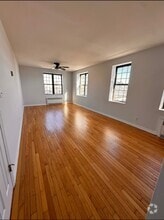 Building Photo - 890 W Beech St