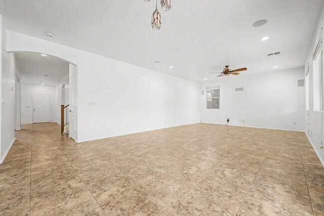 Foto del edificio - 4947 E Odessa Dr