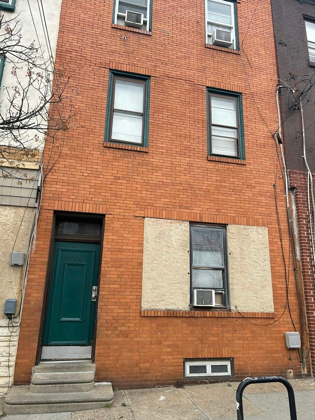Photo - 2538 Amber St Apartment