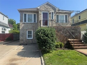 Building Photo - 657 E Penn St