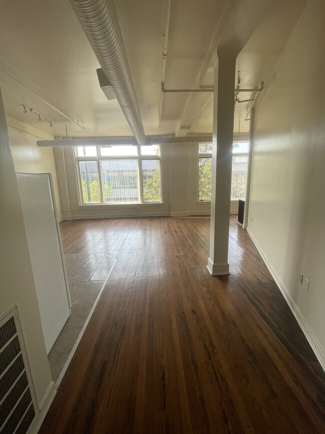Entrance - 6710 Detroit Ave