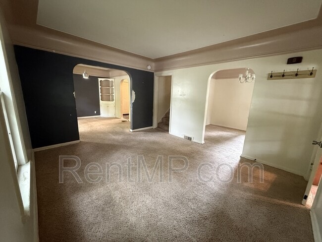 Building Photo - 524 N Kinney Ave