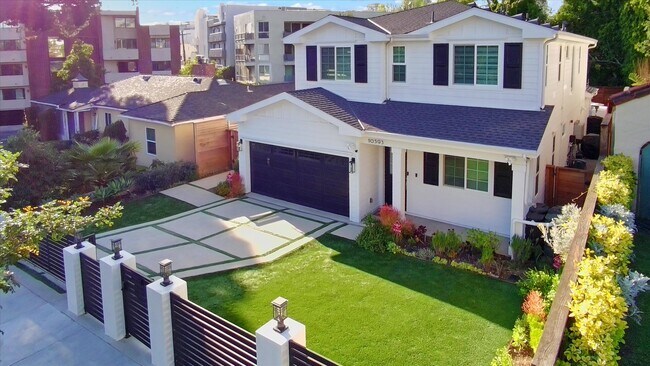 Foto del edificio - 10593 Kinnard Ave