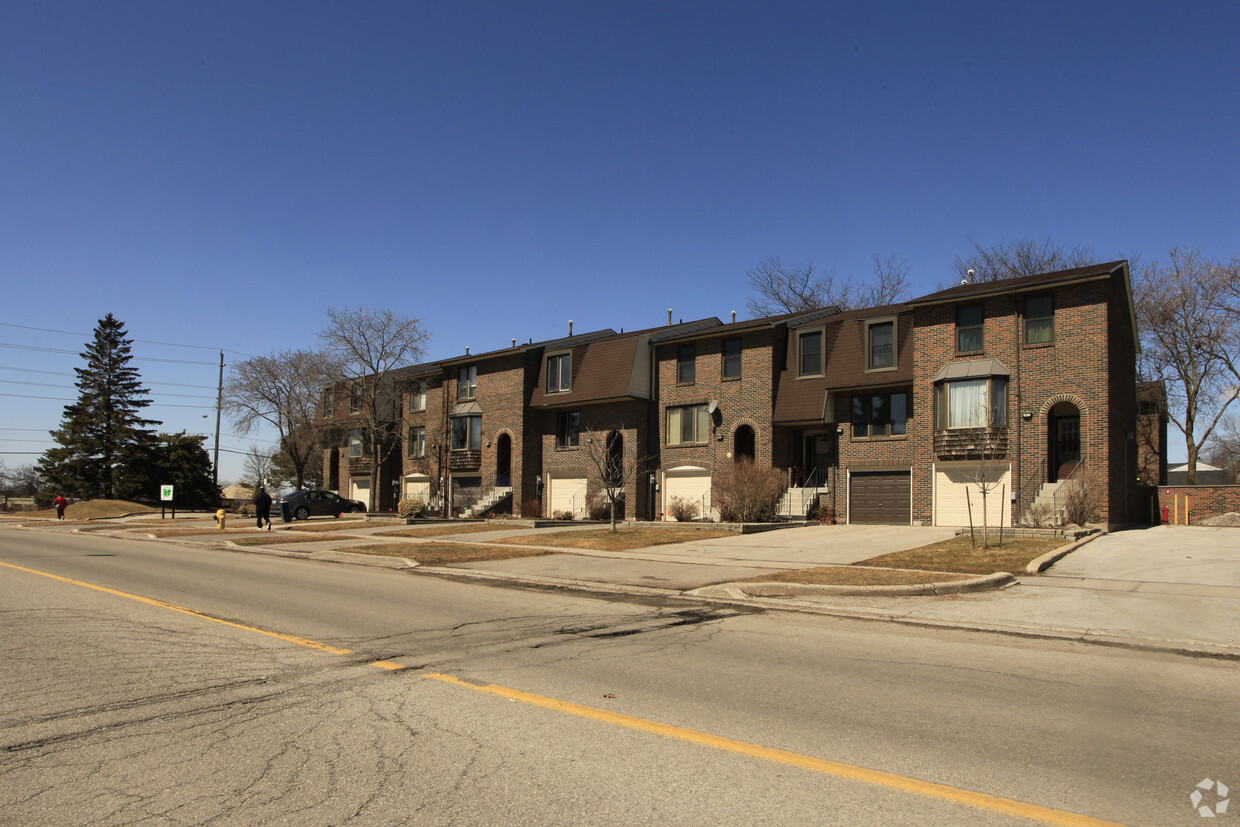 Building Photo - Olde Towne Place