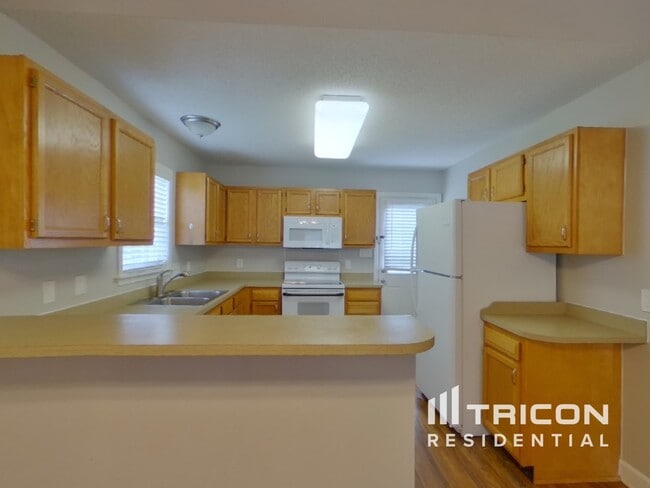 Building Photo - 1646 Marmot Pl SE